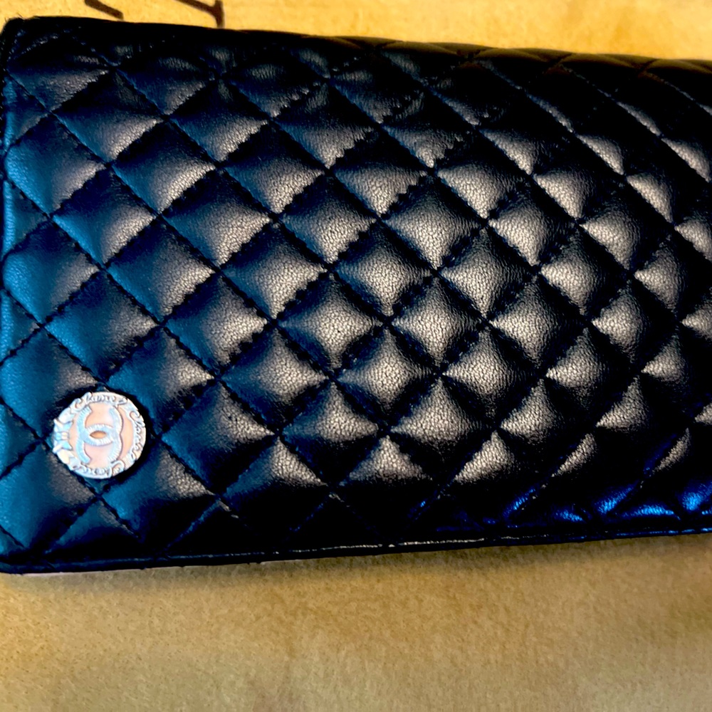 CHANEL Bi-fold CoCo Wallet